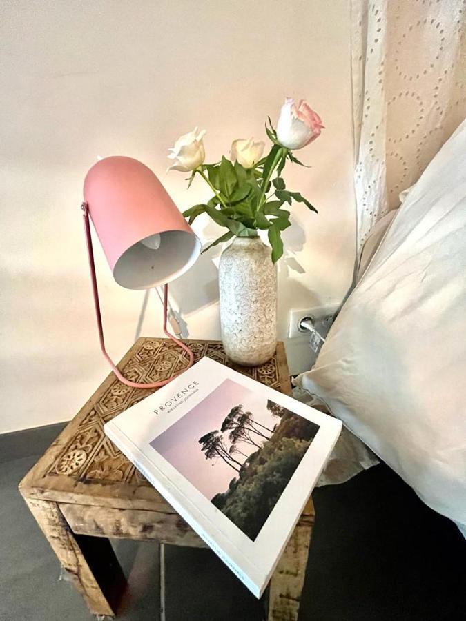 Apartament Loft Atypique Au Milieu Des Champs Tourrettes Zewnętrze zdjęcie